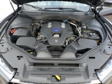 Maserati Levante 3.0 V6 GDI 350KM 2021 Maserati Levante 2021 MASERATI LEVANTE S 3.0 Benzyna 350KM, zdjęcie 11