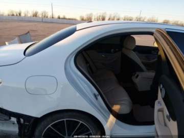 Mercedes Klasa C W206 2021 Mercedes-Benz Klasa C 300 Sedan 2021 2.0 Benzyna 255KM, zdjęcie 12