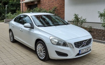 Volvo S60 II Sedan 2.0 D3 163KM 2013 Volvo S60 2,0D (163KM) R5 Automat Salon PL 2013 r. 2.0 Diesel 163KM, zdjęcie 9
