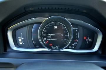 Volvo V60 I Kombi Facelifting 2.0 D3 136KM 2014 Volvo V60 2.0 D3 5-Cylindrów Lift Digital Led, zdjęcie 18