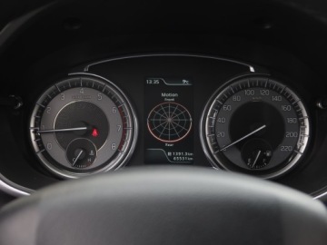 Suzuki Vitara III SUV Facelifting 1.0 BoosterJet 111KM 2019 Suzuki Vitara 1.0 BoosterJet, Salon Polska, zdjęcie 10