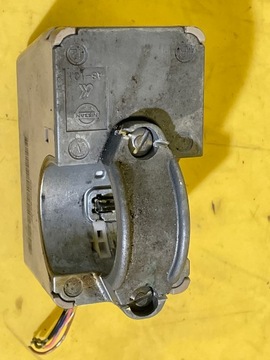 NISSAN JUKE - UZAMČENÍ ŘÍDÍCÍ