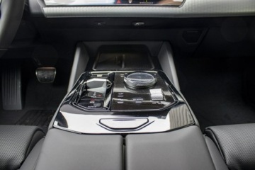 BMW Seria 5 G90-91 Touring 2.0 520d 197KM 2025 BMW 520 xDrive Limuzyna - Dostępny od ręki!, zdjęcie 18