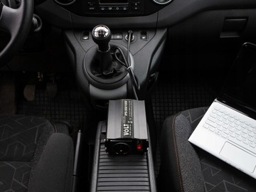 АВТОМОБИЛЬНЫЙ ПРЕОБРАЗОВАТЕЛЬ 24В 230В НАПРЯЖЕНИЕ 1000ВТ