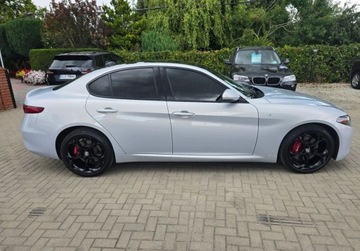 Alfa Romeo Giulia II Sedan Facelifting 2.0 Turbo 280KM 2023 Alfa Romeo Giulia 2,0 Benzyna 280 KM Q4 Veloce Ti Automat 4x4 GWARANCJA Za, zdjęcie 2
