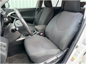 Toyota RAV4 III MPV Facelifting 2.2 D-4D 150KM 2011 Toyota RAV 4, zdjęcie 14