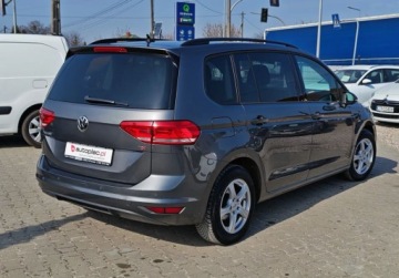 Volkswagen Touran III 1.6 TDI 115KM 2017 Volkswagen Touran swiezo sprowadzone, zarejestrowane, 7osob 1.6 Diesel, zdjęcie 7