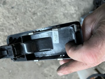 PŘEPÍNAČ OKNO PRAVÝ VW TRANSPORTER T6 7H5959539AM