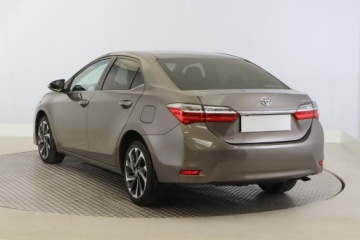 Toyota Corolla XI Sedan Facelifting 1,6 Valvematic 132KM 2018 Toyota Corolla 1.6 Valvematic, Salon Polska, zdjęcie 3