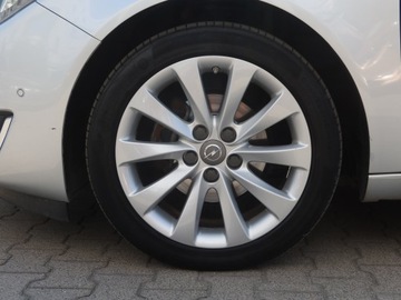 Opel Insignia I Hatchback Facelifting 1.6 CDTI Ecotec 136KM 2015 Opel Insignia 1.6 CDTI, Automat, Navi, Klima, zdjęcie 14