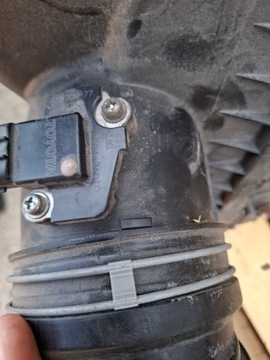 TOYOTA LAND CRUISER 200 4.5 V8 POUZDRO FILTRU VZDUCHU FILTR