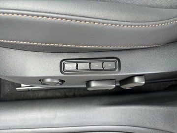 Cupra Formentor Crossover 1.5 TSI 150KM 2025 Cupra Formentor 1.5 eTsi mHev 150KM 7-biegowa auto, zdjęcie 12