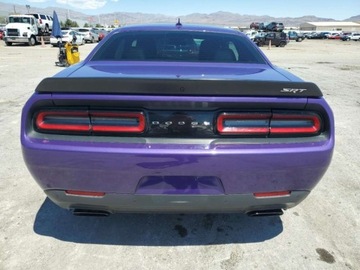 Dodge Challenger III 2016 Dodge Challenger Srt hellcat 6.2 Benzyna 707KM, zdjęcie 3