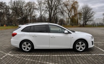 Chevrolet Cruze Kombi 1.8 16V DOHC 141KM 2012 Chevrolet Cruze 1.8 Bezwypadkowy Lift 2012 r. 1.8 Benzyna 141KM, zdjęcie 4