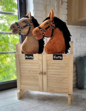 Большая двойная конюшня для хобби-лошадей с дверями Super Hobby Horse.