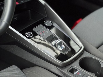 Audi A3 8Y Sportback 2.0 35 TDI 150KM 2022 Audi A3 Sportback Wirtualny kokpit ,Kamera cofania ,Ambiente 2.0 Diesel, zdjęcie 11