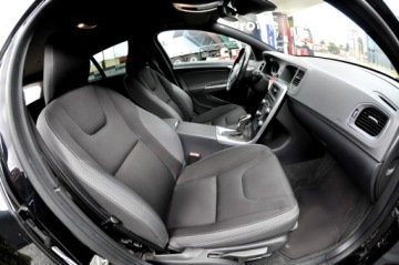 Volvo V60 I Kombi 2.0 D3 136KM 2013 Volvo V60 LiFT 2,0D 5-Cilindrów Automat Ledy, zdjęcie 21