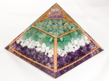 DUŻA PIRAMIDA ORGONIT AWENTURYN AMETYST AGAT FLUORYT HARMONIA 10 x 6,5 cm