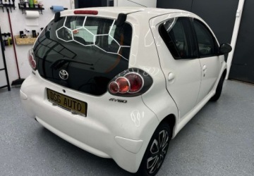 Toyota Aygo I 2013 Toyota Aygo 1.0 benzyna 1 wlasciciel 100 bezwypadkowy Benzyna 70KM, zdjęcie 6