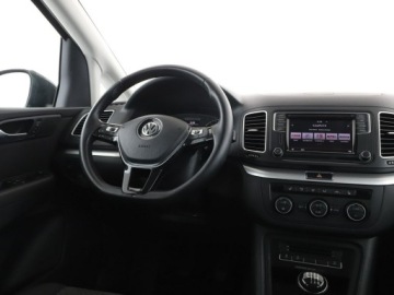Volkswagen Sharan II Van Facelifting 1.4 TSI 150KM 2017 Volkswagen Sharan klima auto grzane fotele, zdjęcie 15