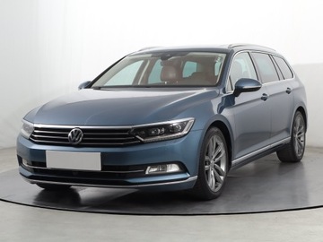 Volkswagen Passat B8 Variant 2.0 TDI BlueMotion SCR 190KM 2018 VW Passat 2.0 TDI, Salon Polska, 187 KM, Automat, zdjęcie 1