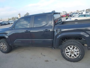 Toyota Tacoma II 2025 Toyota Tacoma 2025 TOYOTA TACOMA SR5 2.4 Benzyna 278KM, zdjęcie 3