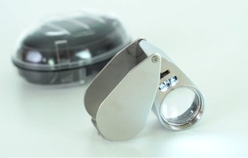 СКЛАДНОЙ СВЕТОДИОДНЫЙ КОРПУС С КАРМАННЫМ УВЕЛИЧЕНИЕМ ДЛЯ ЮВЕЛИРНЫХ ИЗДЕЛИЙ 40x