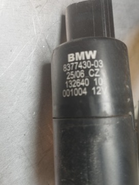 BMW E83 E90 E91 PUMPIČKA OSTŘIKOVAČŮ SVĚTLO 8377430