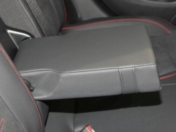 Mercedes CLA C118/X118 Coupe Facelifting 1.3 200 163KM 2025 MERCEDES-BENZ CLA 200 AMG Line Sedan 1.3 (163KM) 2025, zdjęcie 10