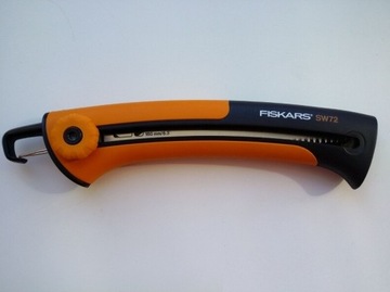 FISKARS Универсальная складная пила по дереву.