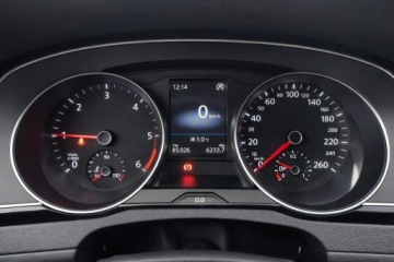 Volkswagen Passat B8 Variant Facelifting 2.0 TDI SCR 150KM 2022 Volkswagen Passat Variant 2022Tylko Salon Polska, zdjęcie 4