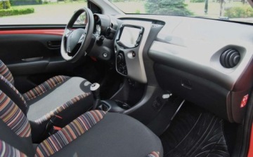 Citroen C1 II Hatchback 5d 1.0 VTi 68KM 2015 Citroen C1 GWARANCJA, 1.0 Benzyna, ISOFIX, Niski przebieg, Ladnie utrzyman, zdjęcie 6