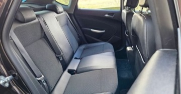 Opel Astra J Sedan 1.4 Turbo ECOTEC 140KM 2013 Opel Astra Lift 1.4 Turbo 140KM BiXenony Ledy NawiPL PółSkóra Grzana Kiera, zdjęcie 6