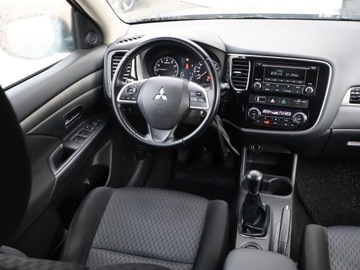 Mitsubishi Outlander III 2013 Mitsubishi Outlander 2.0, Klima, Klimatronic, zdjęcie 6