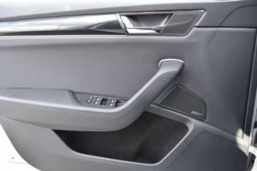 Skoda Superb III Kombi Facelifting 2.0 TSI 190KM 2023 Skoda Superb SalonPL 2.0TSI 190KM DSG COMBI LK Kessy ACC Podg.szyba Canton, zdjęcie 25