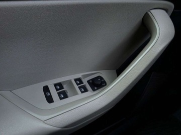 Skoda Kodiaq I SUV 1.4 TSI ACT 150KM 2018 Skoda Kodiaq 1.4 TSI 150 KM 4x4 DSG System CANTON Szyba przednia ogrzewana, zdjęcie 9