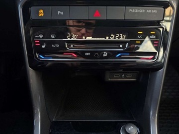 Volkswagen T-Cross SUV 1.5 TSI 150KM 2022 Volkswagen T-Cross 1.5TSI 150KM FV23 DSG Style Pakiety: Tech - Komfort - Z, zdjęcie 19