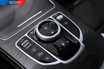 Mercedes Klasa C W205 Kabriolet Facelifting 1.5 200 184KM 2019 Mercedes-Benz Klasa C C200 4MaticFV23kamera cofania AMG line 1.5 184KM, zdjęcie 5