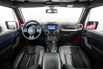 Jeep Wrangler III Unlimited Facelifting 3.6 V6 286KM 2015 Jeep Wrangler SAHARA UNLIMITED. Polska. Bezwypadek, zdjęcie 30