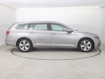 Volkswagen Passat B8 Variant Facelifting 2.0 TDI SCR 150KM 2023 VW Passat 2.0 TDI, Salon Polska, 1. Właściciel, zdjęcie 5