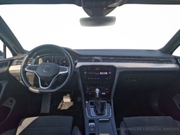 Volkswagen Passat B8 Variant Facelifting 2.0 TSI 190KM 2022 Volkswagen Passat 2.0 TSI 190KM DSG, LED Matrix, Harman Kardon, ACC Salon, zdjęcie 6
