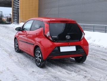Toyota Aygo II Hatchback 3d Facelifting 1.0 VVT-i 72KM 2018 Toyota Aygo 1.0 VVT-i, Salon Polska, Automat, zdjęcie 3