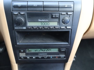 Skoda Octavia I Hatchback 1.9 TDI 110KM 2003 Skoda Octavia 1.9 TDI, Salon Polska, Klima, zdjęcie 11
