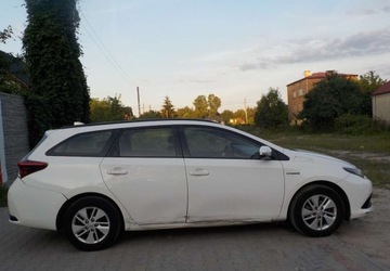 Toyota Auris II 2017 Toyota Auris Okazja 1.8 Hybryda 98KM, zdjęcie 11
