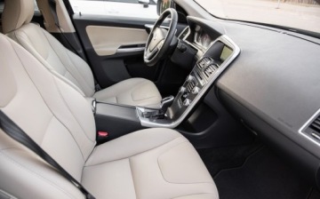 Volvo XC60 I SUV Facelifting 2.0 D4 DRIVE-E 190KM 2015 Volvo XC 60 D4 190KM SUMMUM Xenon Skora Navi Virtual Panorama El.Klapa Ful, zdjęcie 31