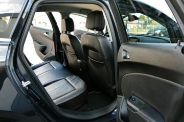 Opel Astra J Sedan 1.4 Turbo ECOTEC 140KM 2014 Opel Astra Sedan 1,4 Turbo 140Km Xenon Ledy Navi, zdjęcie 25