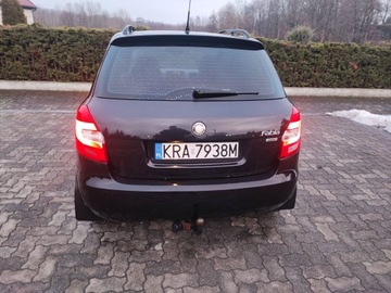 Skoda Fabia II Hatchback 1.2 i HTP 12V 70KM 2008 Skoda Fabia 1.2 Benzyna 69KM, zdjęcie 3