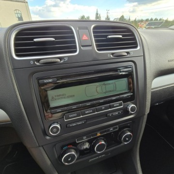 Volkswagen Golf VI Hatchback 5d 1.6 TDI-CR DPF BlueMotion 105KM 2010 Volkswagen Golf VI 1.6 Diesel, zdjęcie 24