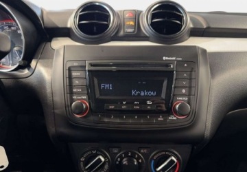 Suzuki Swift VI Hatchback Facelifting 1.2 DualJet SHVS 83KM 2021 Suzuki Swift VAT 23 Premium 1.2 hybrid 83KM M5 2021 r., Salon PL, I wlasci, zdjęcie 21