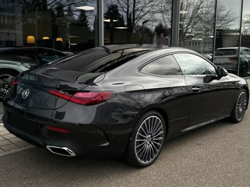 Mercedes CLE Coupe 2.0 200 204KM 2025 MERCEDES-BENZ CLE 200 4-Matic AMG Line 2.0 (204KM) 2025, zdjęcie 2